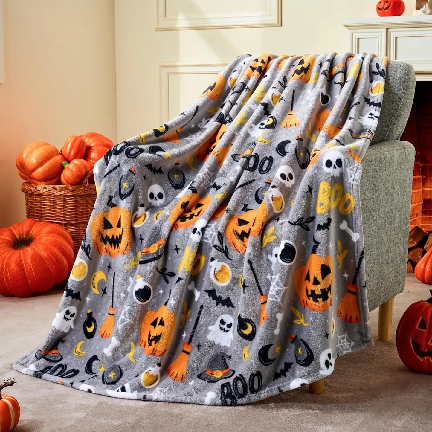 Halloween Throw Blanket - Soft Pumpkin & Bat Flannel Blanket for Bed, Sofa & Decor